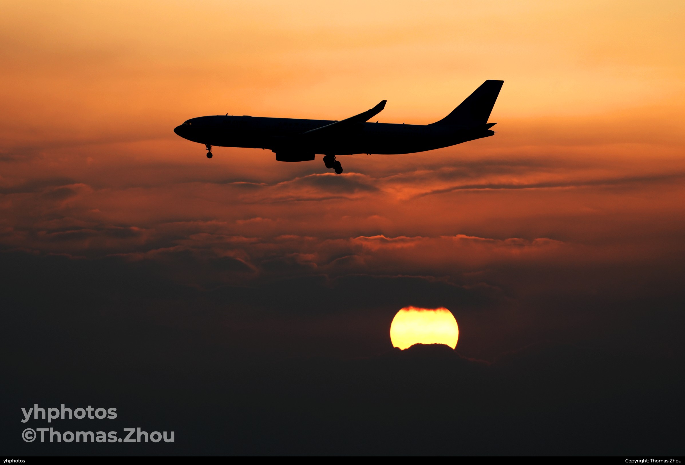 日落下的国航