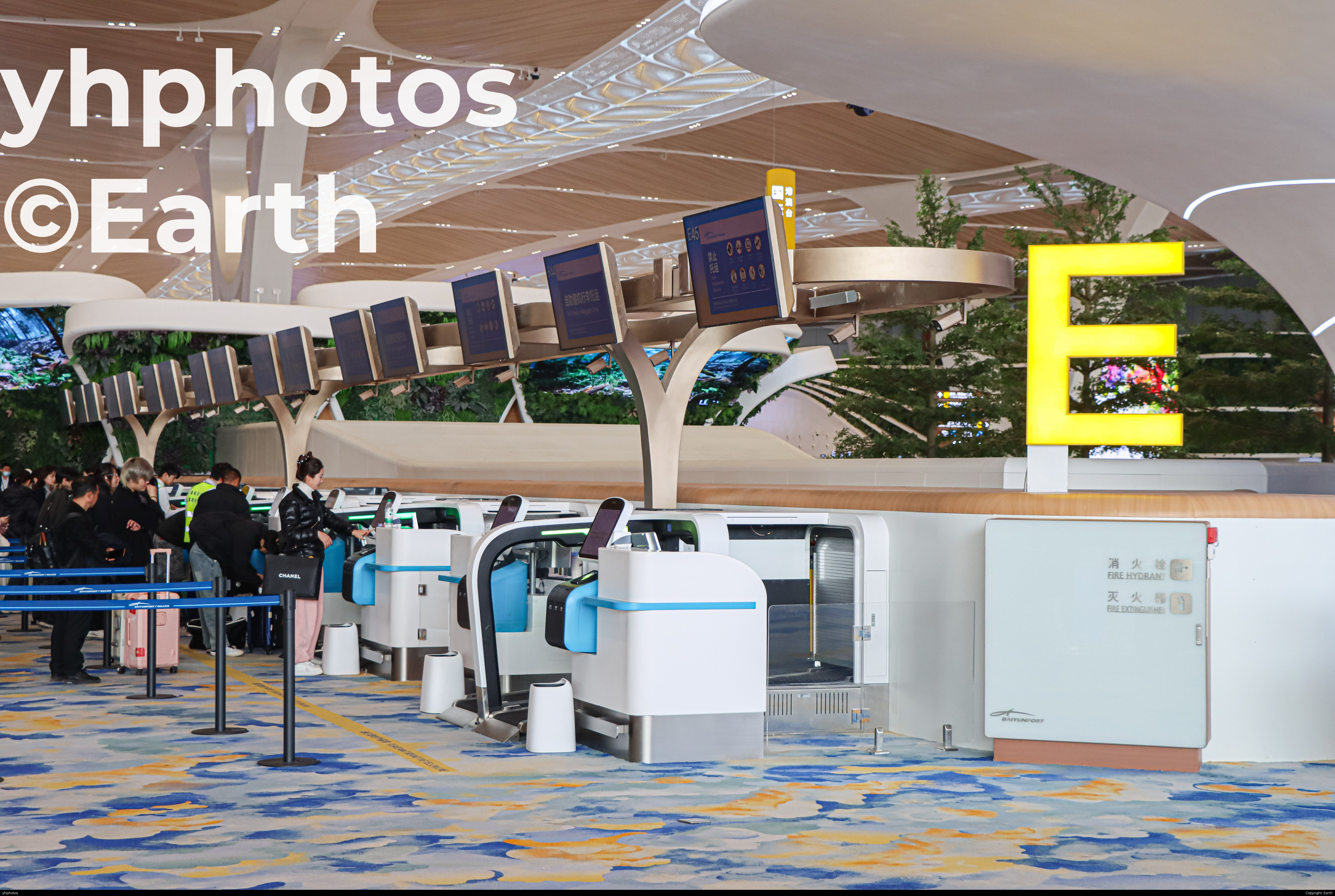 广州白云国际机场T3航站楼E岛值机柜台